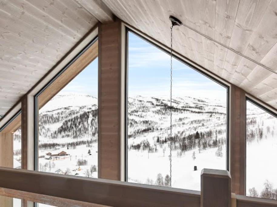 Flygende Utsiktshytte Med Magisk Utsikt Sogndal Esterno foto