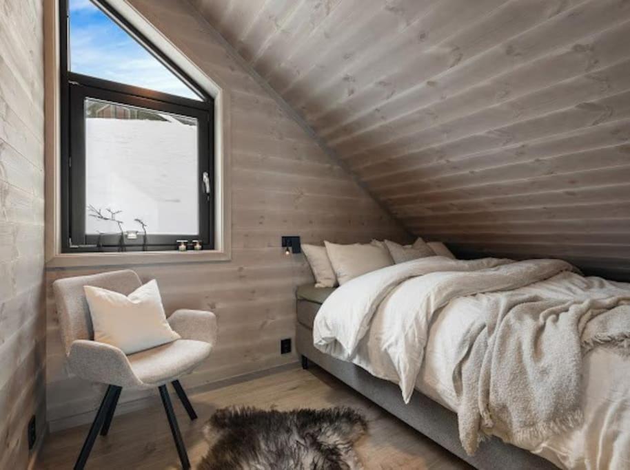 Flygende Utsiktshytte Med Magisk Utsikt Sogndal Esterno foto